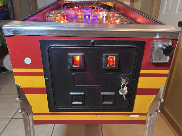 No Reserve: Williams Road Kings Pinball Machine