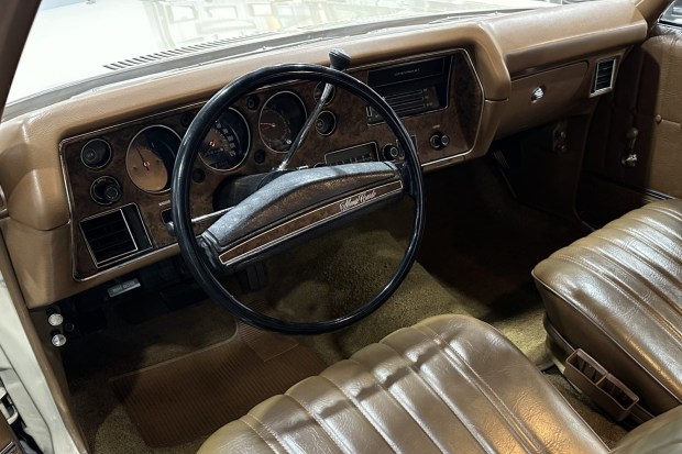 No Reserve: 1971 Chevrolet Monte Carlo