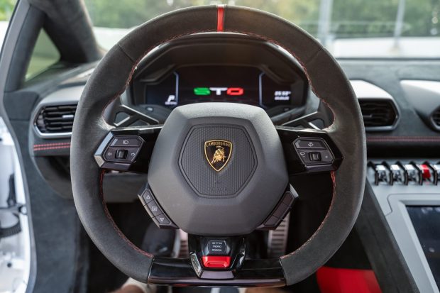 2022 Lamborghini Huracan STO