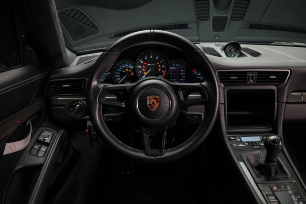 9k-Mile 2016 Porsche 911 R