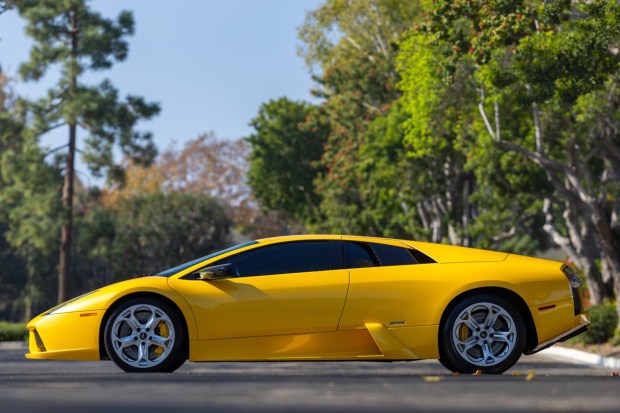 5,400-Mile 2005 Lamborghini Murcielago Coupe 6-Speed