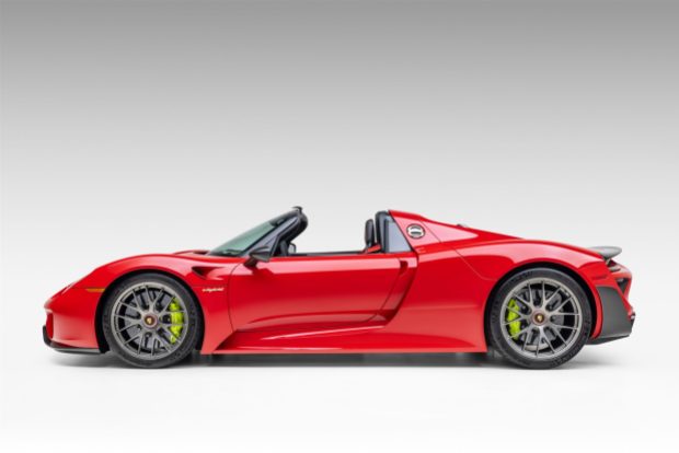 2k-Mile 2015 Porsche 918 Spyder Weissach Package