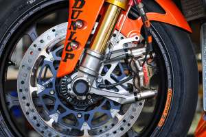 OrangeCat Lightfighter V3-RH electric racing motorcycle
